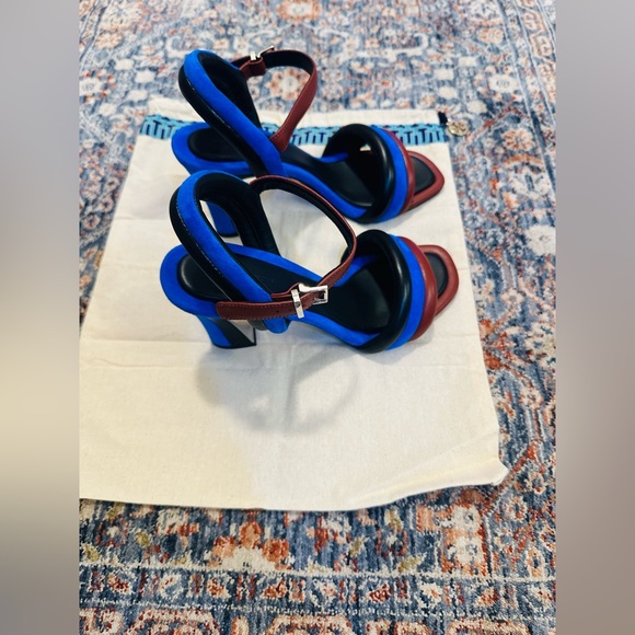 Tory Burch Colour-Block Panel Design 100mm Sandals in Blue in 7 - Picture 6 of 13
